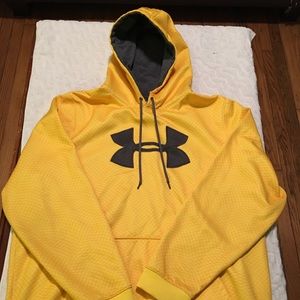 Under Armour sweatshirt XXL loose yellow hoodie